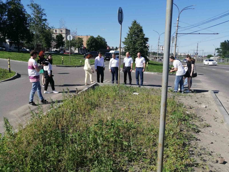 Сеймский округ курск осп. Курск фото балерины в сквере Сеймском округе.