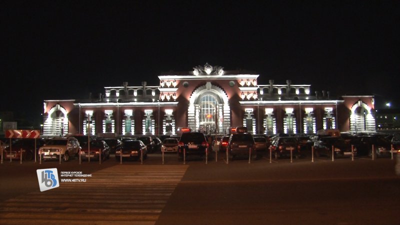 Фото на курском. Курский вокзал Курск. Привокзальная площадь Курск. ЖД вокзал г Курск. Вокзал Курск ночью.