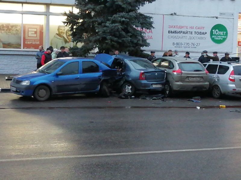 Автокадр курск. ДТП В Курске вчера на Союзной вечером. АВТОКАДР 46 Курск ДТП сегодня вечером на Союзной.