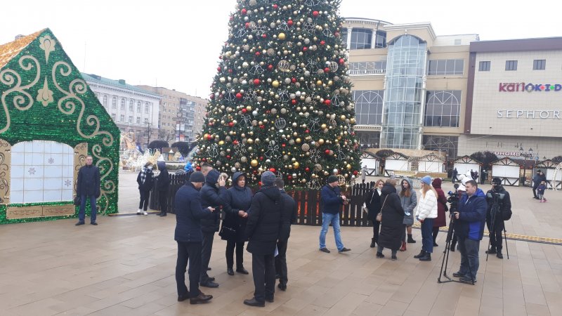 Театральная площадь курск сегодня