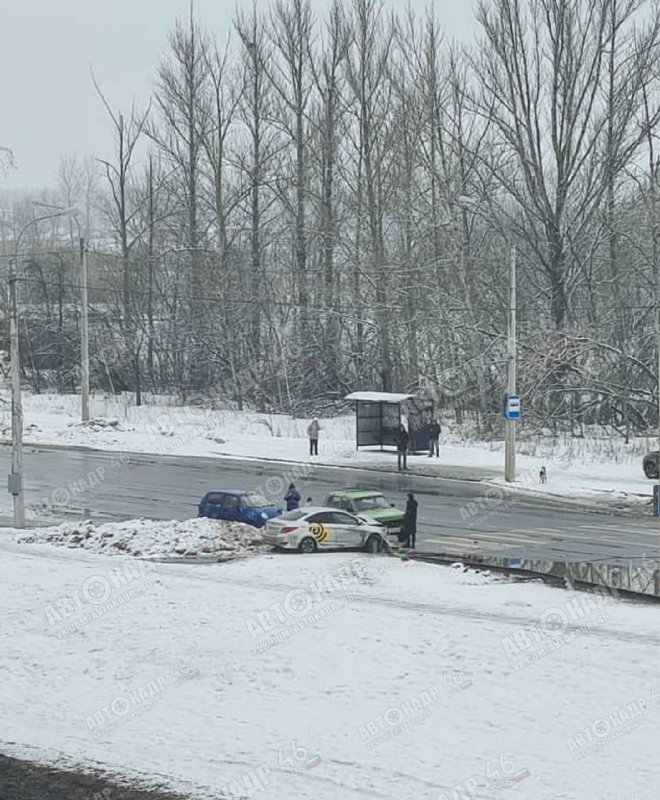 Пожар на дериглазова в курске. Авария в Курске на Дериглазова Курск сейчас. Курские происшествия на Дериглазовой. ДТП знак. Авария на Дериглазова Курск сегодня.