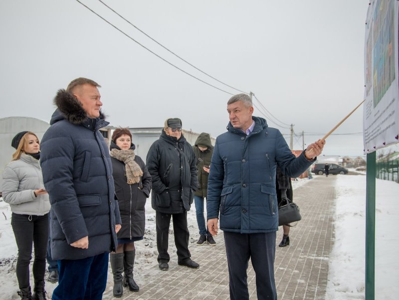 Роман старовойт в джинсах фото