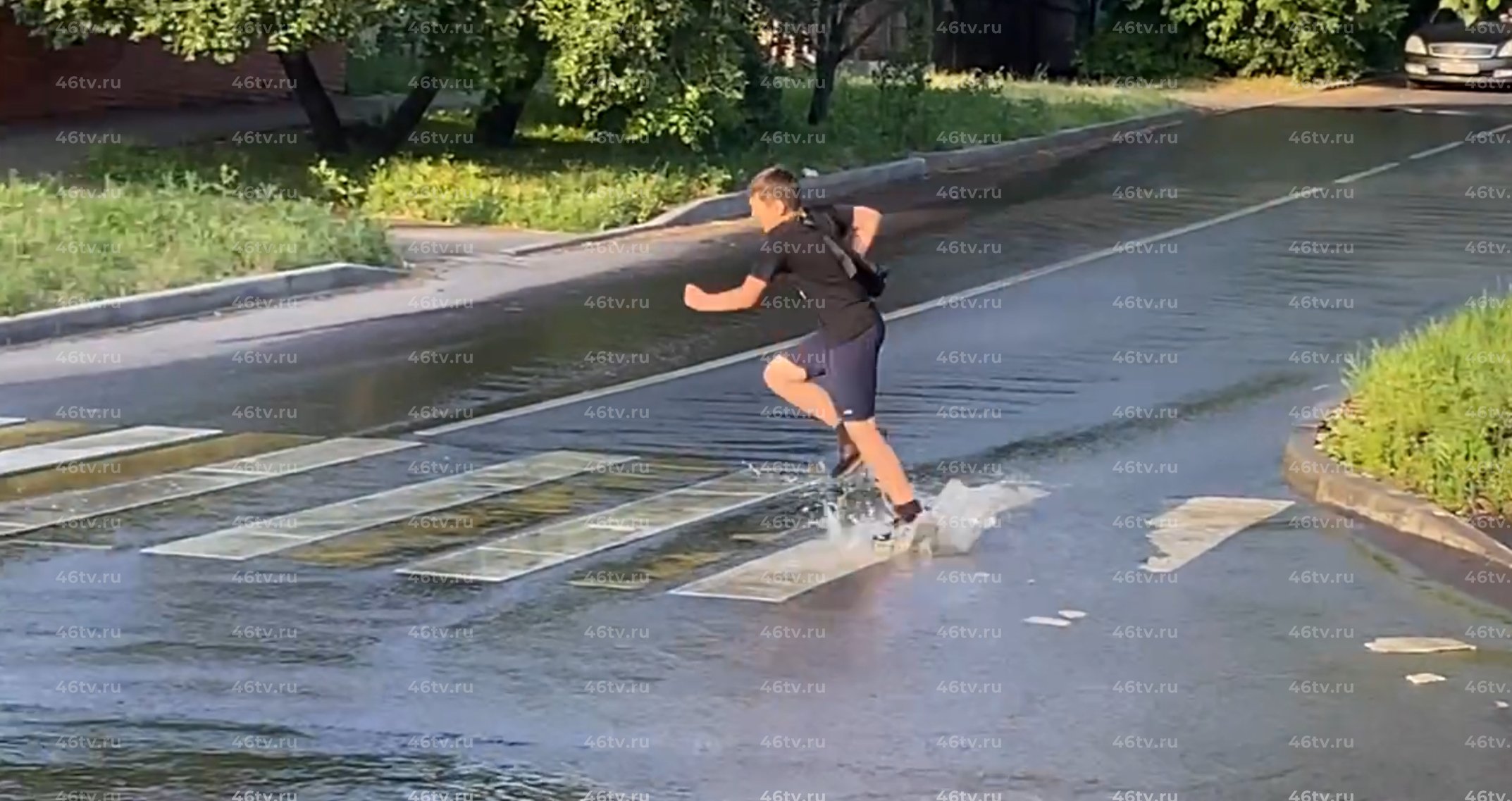 If you boil water it turn. Курск под водой. Курск достали из воды.