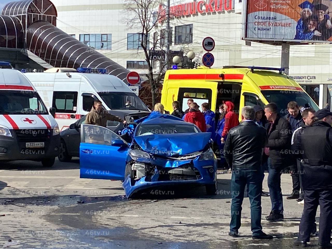 В Курске в массовом ДТП с автобусом и сгоревшими машинами ранены 10 человек  | 27.03.2024 | Курск - БезФормата