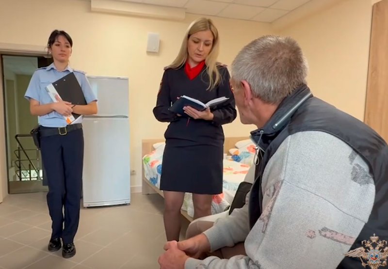 Вернувшимся из украинского плена жителям Суджи вручили новые паспорта