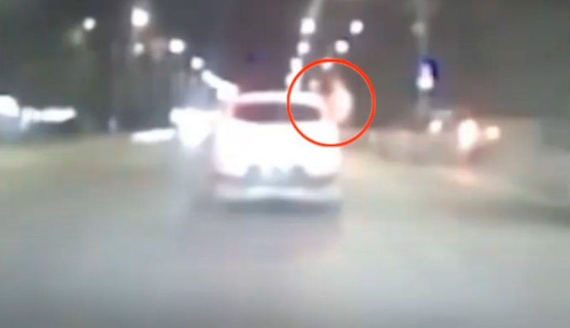 Пьяная поездка по Курску с голым пассажиром за бортом привела в суд