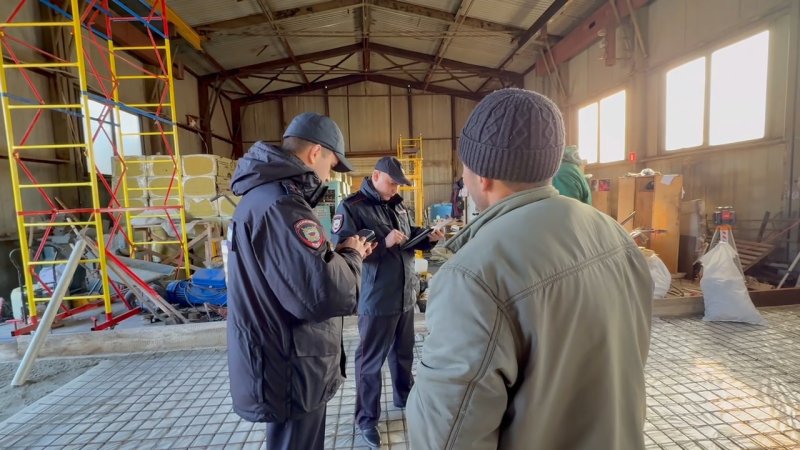 Незаконная пятерка: в Курске на стройке поймали 5 нелегалов