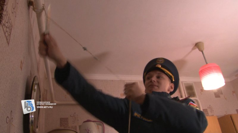 Зачем спасателю нож: в Курске проверили газовое оборудование в МКД