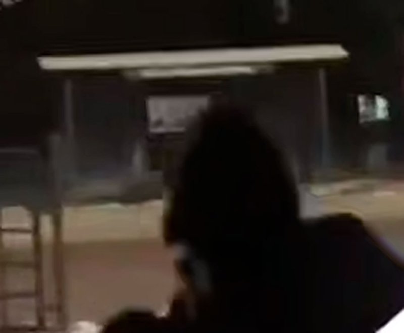 В Курске расстреляли автобусную остановку из пистолета