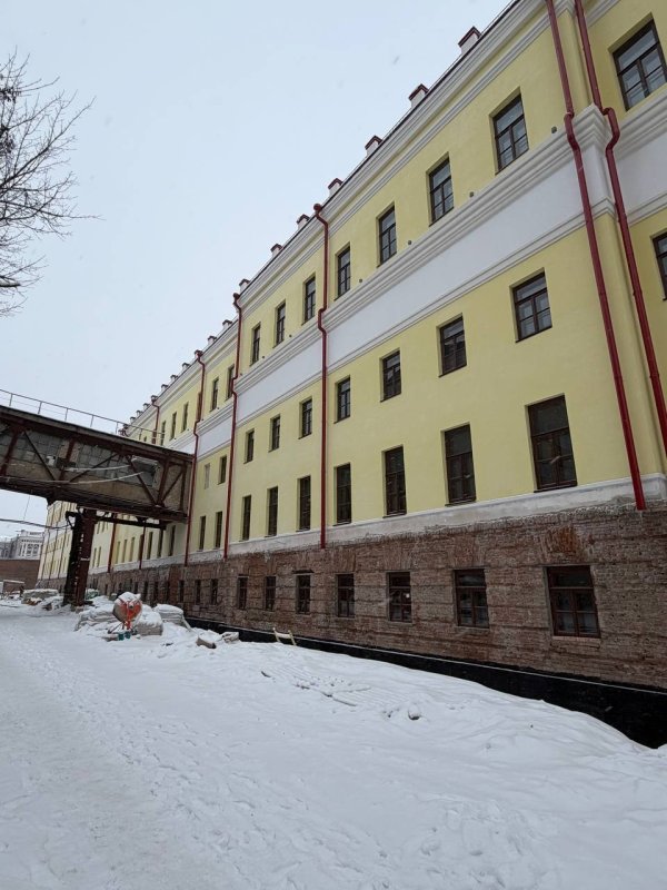 В Курске начал преображаться фасад здания мужской гимназии