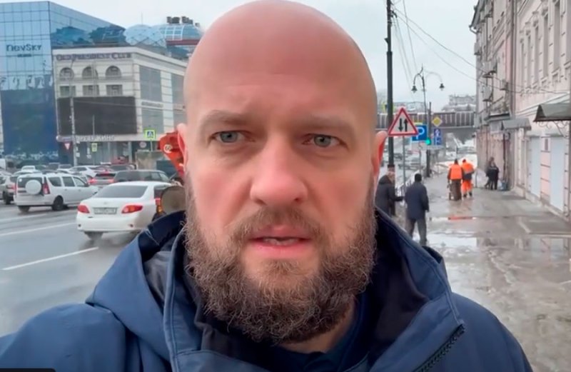 Глава Курска записал видео с проблемной улицы Дзержинского