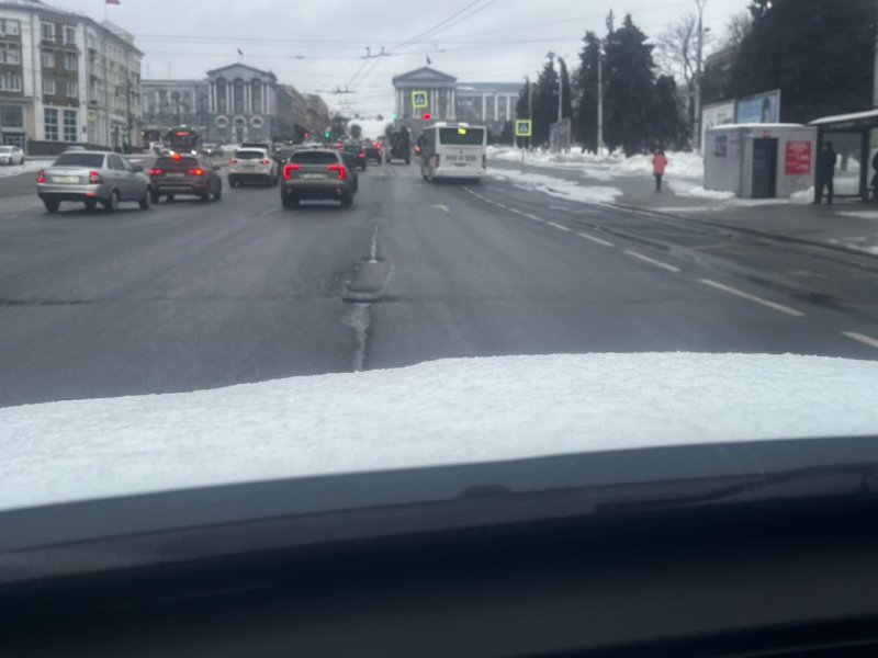 Были ямы, стали ухабы: в Курске провели ямочный ремонт Красной площади