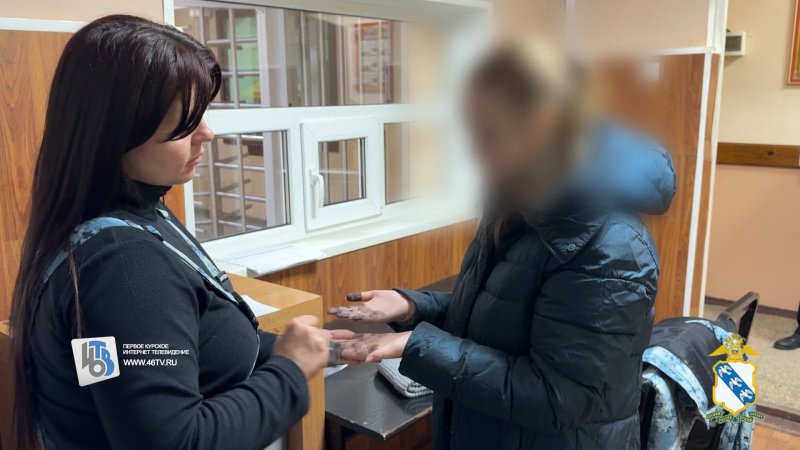 Помогаю задекларировать деньги: в Железногорске поймали курьера мошенников