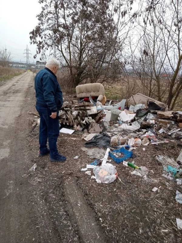 Глава ЦАО Курска Борисов объехал несанкционированные свалки