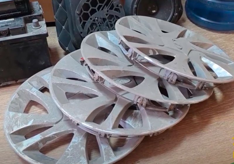 Сообразили на троих: в Курске 3 друга обворовали автомобиль медика