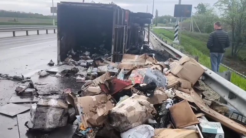 Под Курском опрокинулась и загорелась Газель, водитель погиб