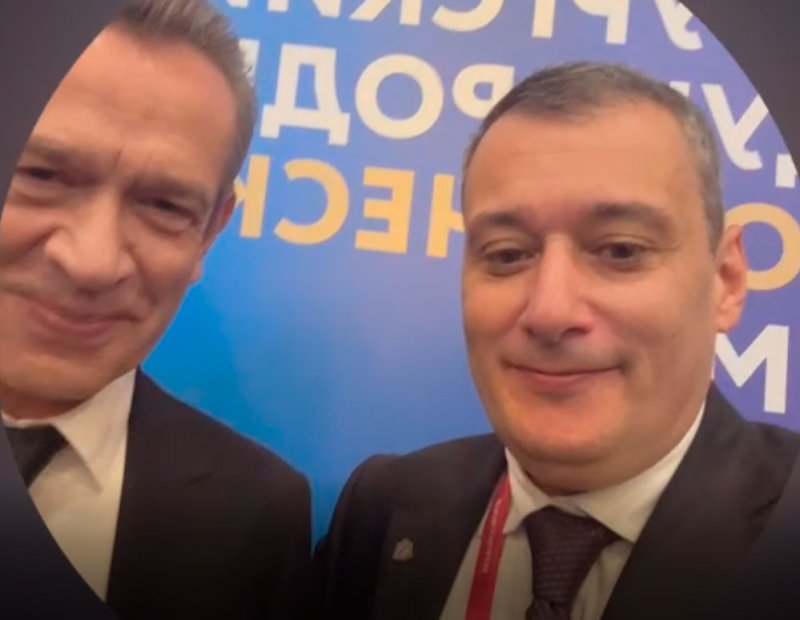 Хинштейн и Машков записали на ПМЭФ видео для курян
