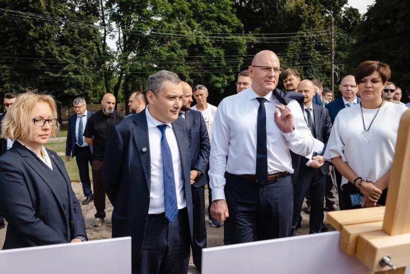 Вице-премьер Дмитрий Чернышенко объехал пол-Курска